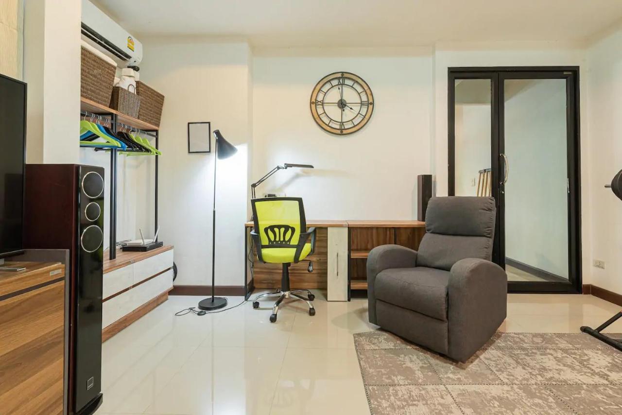 Loft Style Townhouse Near Old City Chiang Mai Buitenkant foto